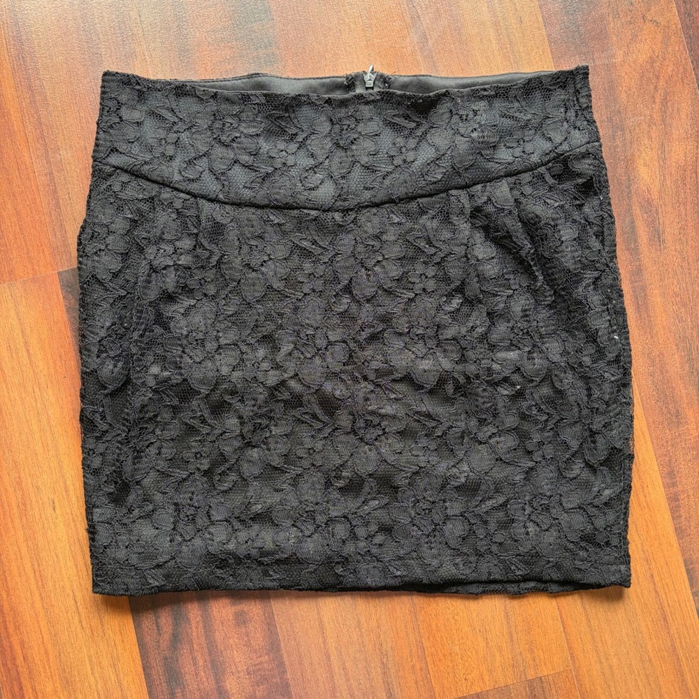 Wet Seal Black Floral Lace Mini Skirt Back Zip y2k preppy Womens Medium USA Made